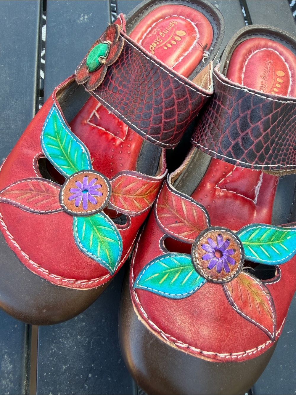 L'Artiste by Spring Step women's red leather clog